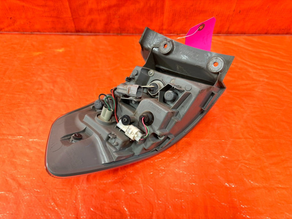 08 14 SUBARU IMPREZA WRX & STI WAGON   PASSENGER RIGHT TAIL LIGHT TAIL LAMP OEM9