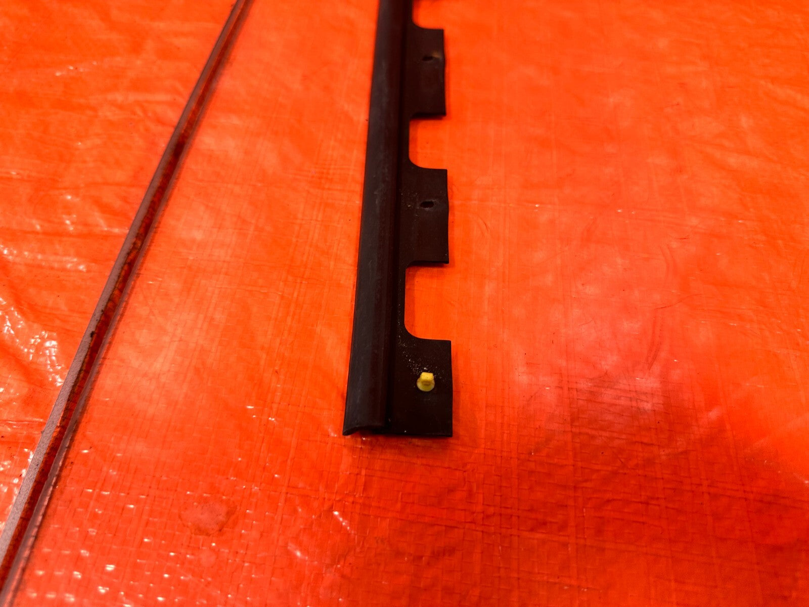 96 00 HONDA CIVIC COUPE & HATCH   DRIVER LEFT DOOR GLASS WINDOW SUB SEAL OEM 2872