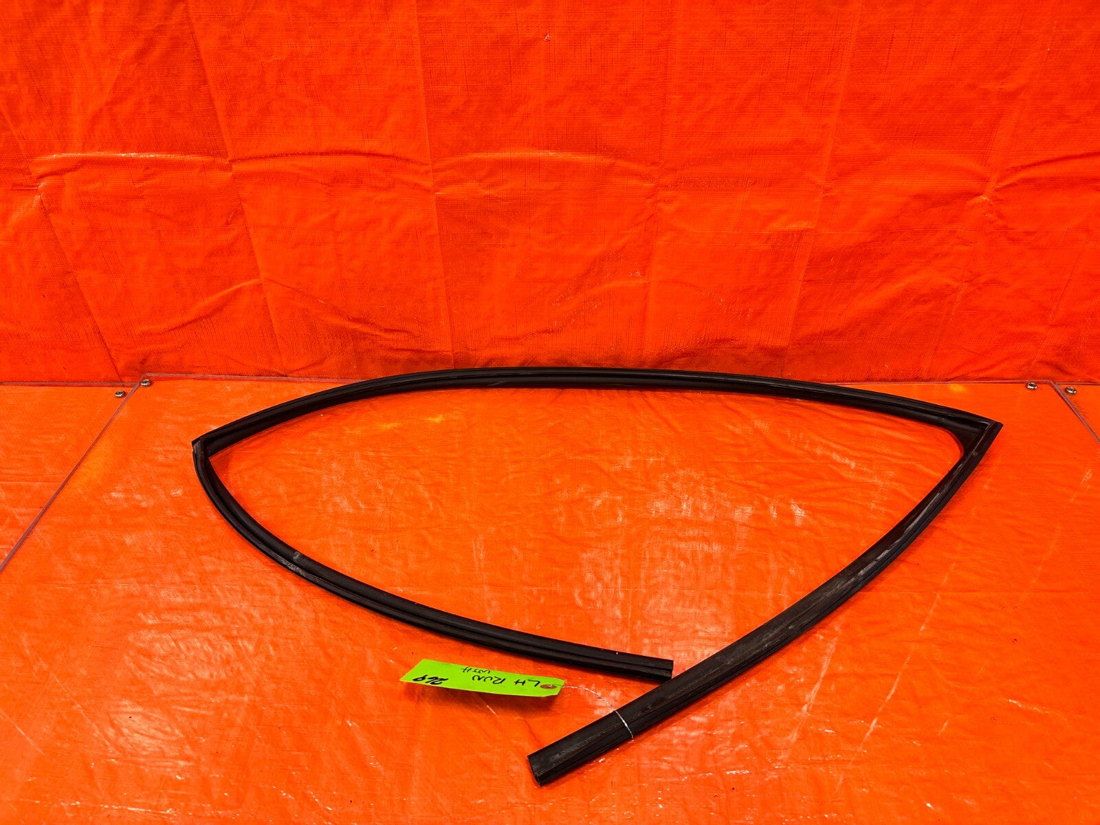 12 15 HONDA CIVIC SI 2D COUPE DRIVER LEFT FRONT WINDOW GLASS RUN CHANNEL OEM 2690
