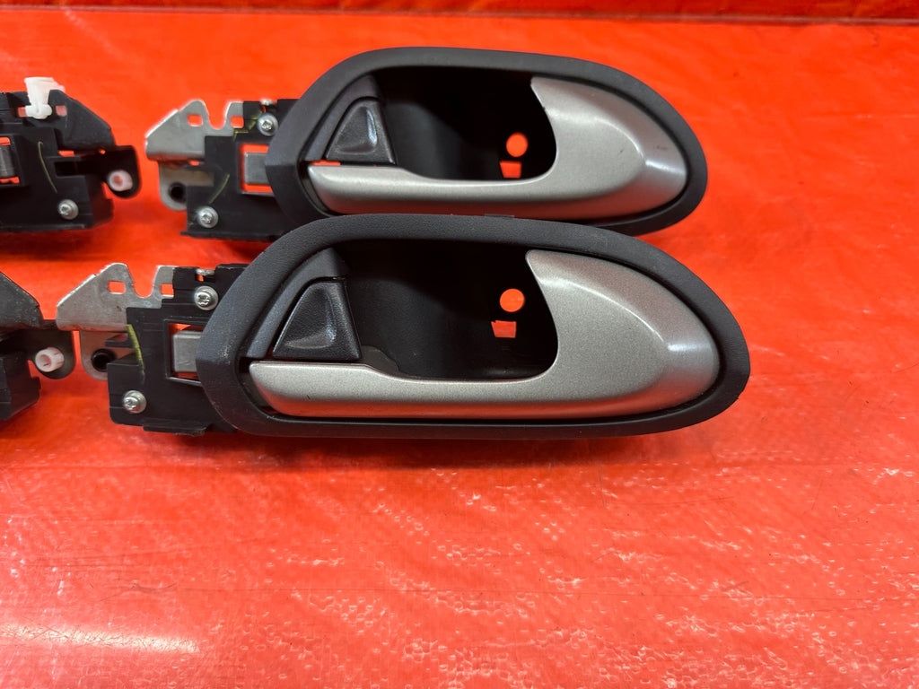 06 11 CIVIC 4D SEDAN   BLACK SI MODEL   INTERIOR DOOR GRAB PULL HANDLES OEM #2033