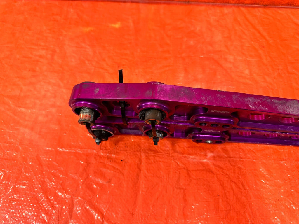 94 01 ACURA INTEGRA   EMUSA REAR LOWER CONTROL ARMS   NEED NEW BUSHINGS   #2818
