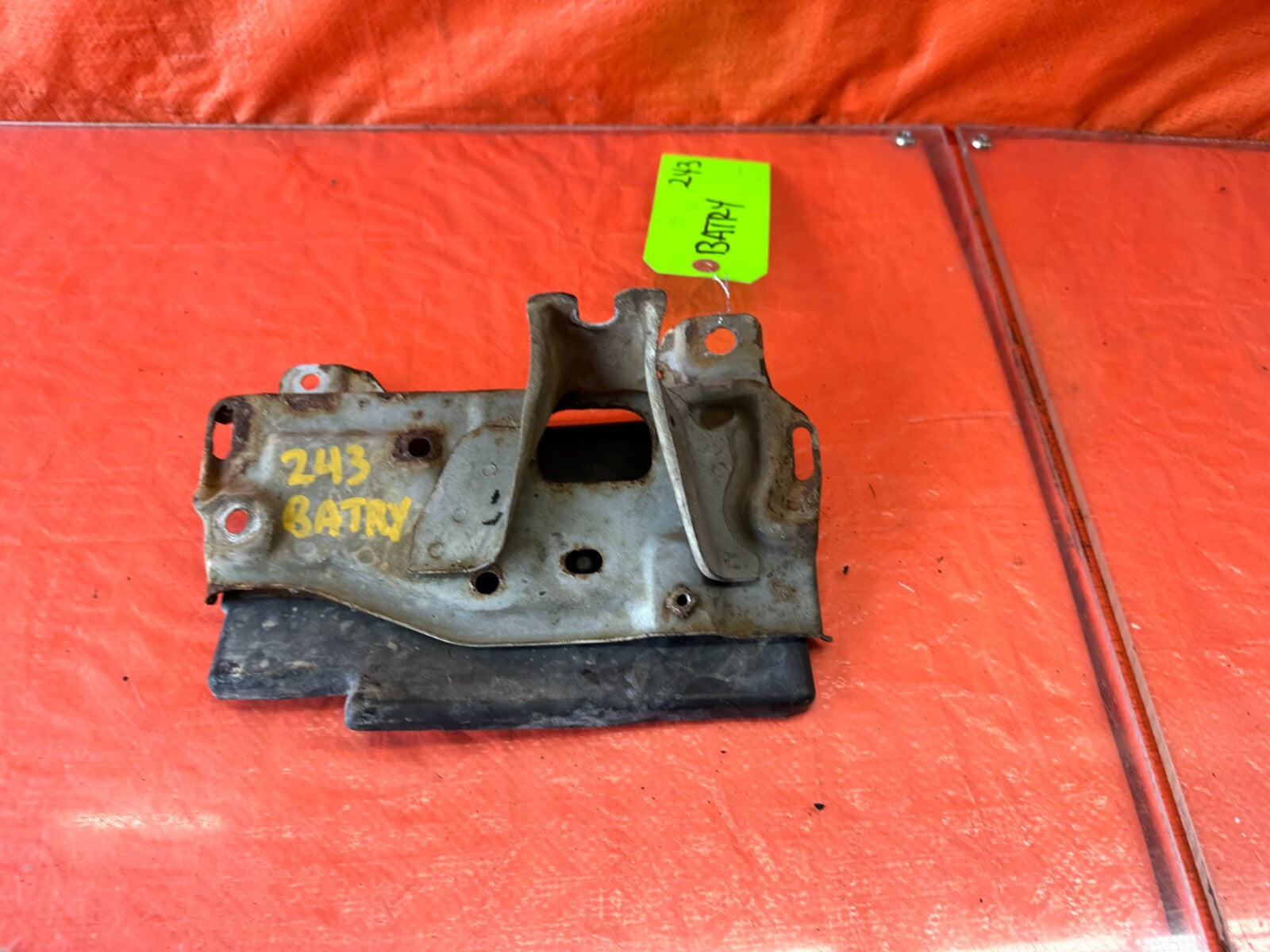 88 91 HONDA CRX   BATTERY TRAY MOUNTING BRACKET W/ PLASTIC TRIM    OEM #2439