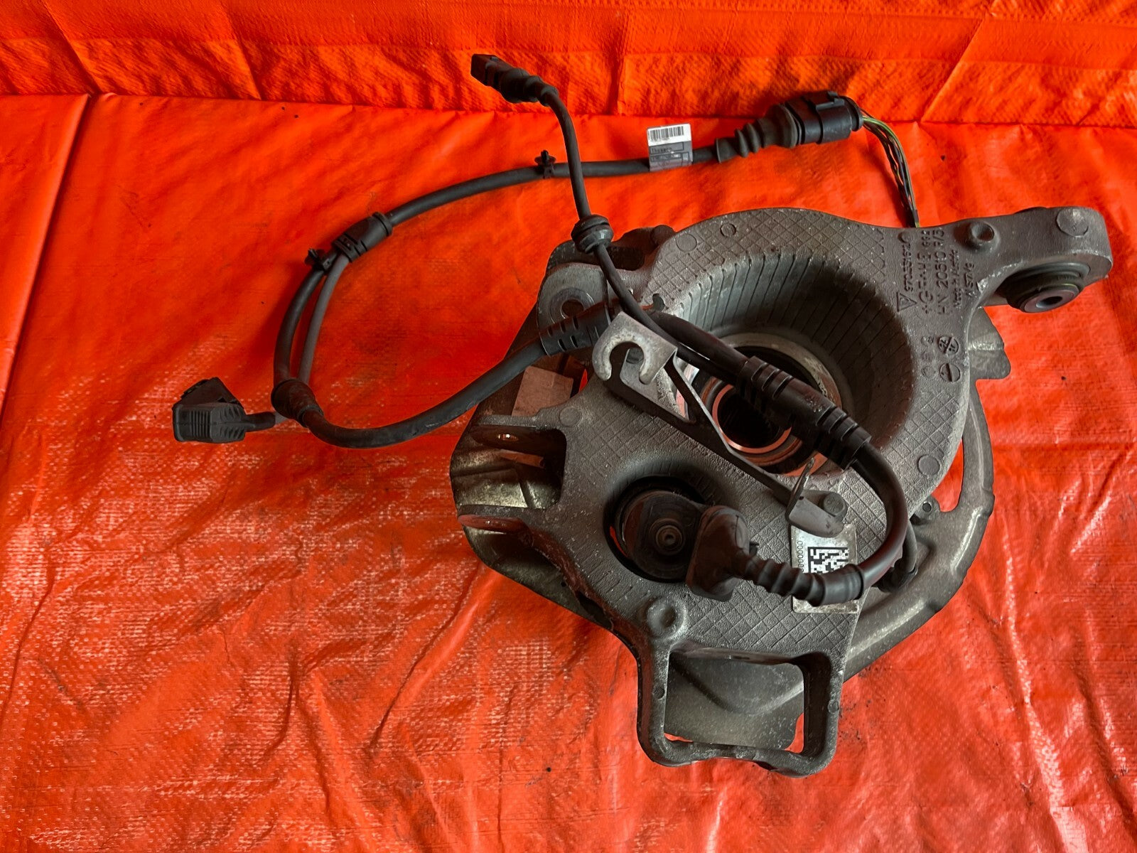 14 16 PORSCHE   PANAMERA 4 MODEL   AWD   RIGHT REAR SPINDLE KNUCKLE HUB OEM #6510