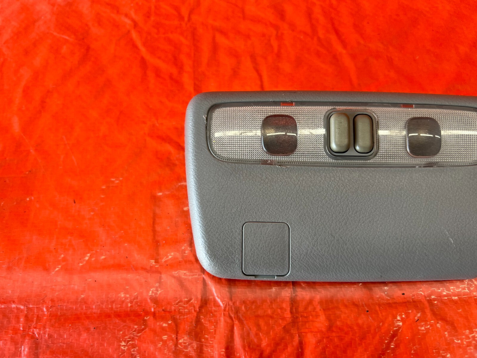 94 01 INTEGRA SEDAN   FRONT   DOME MAP READING LIGHT LAMP   GRAY   OEM #1185
