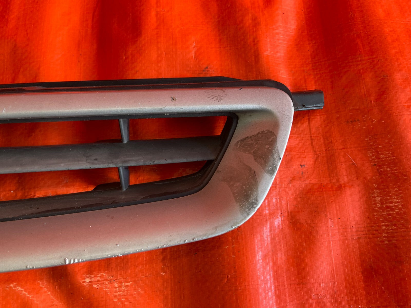96 00 HONDA CIVIC   2D COUPE   FRONT GRILLE   VOGUE SILVER METALLIC COLOR   OEM2