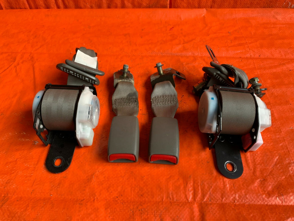 OEM 2004 04 ACURA RSX TYPE S   REAR SEAT BELT SET   DRIVER LEFT PASSENGER RIGHT0