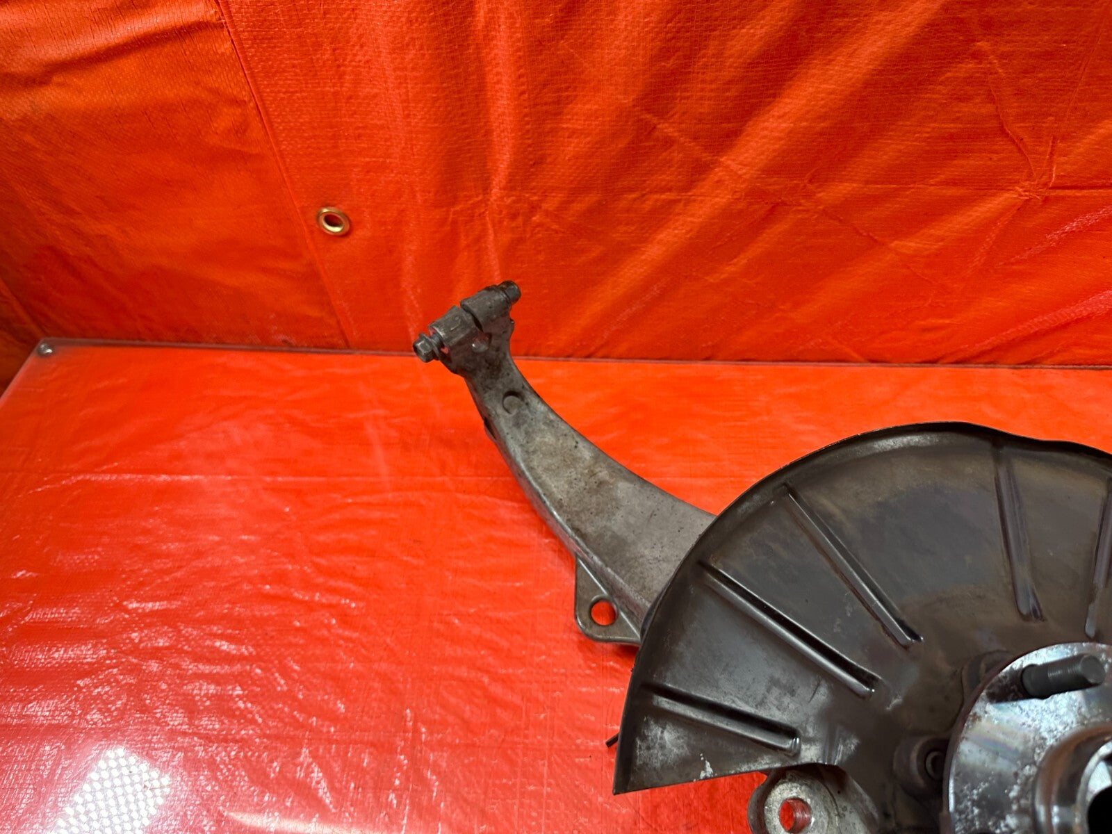 08 12 INFINITI G37 SPORT   DRIVER LEFT FRONT SPINDLE KNUCKLE HUB   OEM #1907