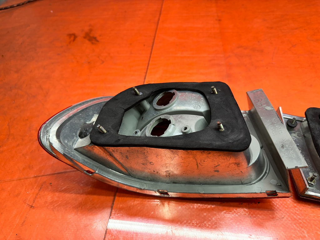 92 95 HONDA CIVIC 2D COUPE   50/50 RED CLEAR TAIL LIGHTS LAMP SET   OEM #33319