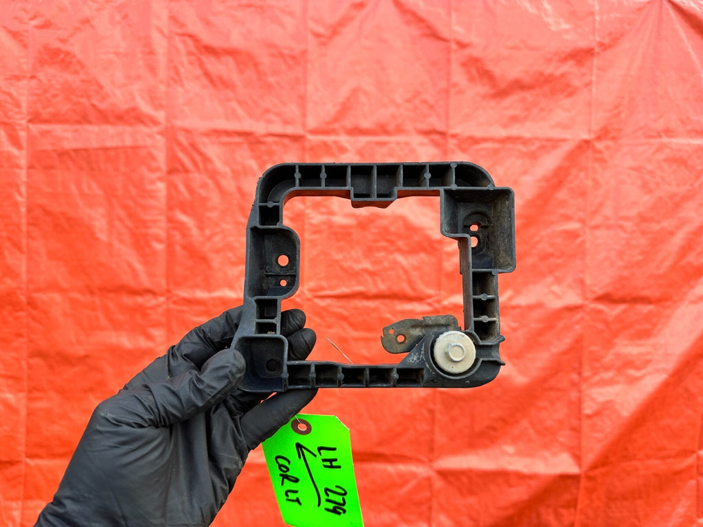 09 10 ACURA TSX   DRIVER LEFT FOG LIGHT FOG LAMP  BRACKET   TYC BRAND #2790