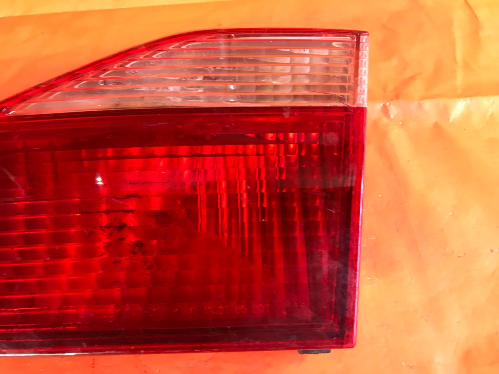 OEM 1998 98 HONDA ACCORD 4 DOOR SEDAN PASSENGER RIGHT INNER TAIL LIGHT TRUNK R1
