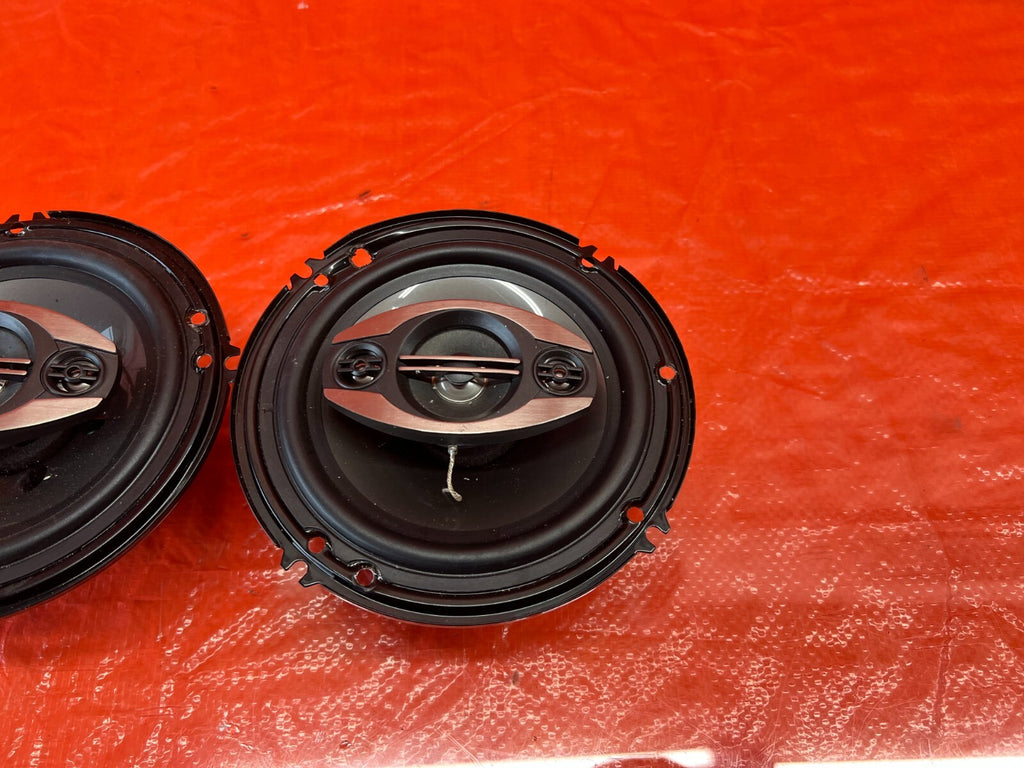 AUDIO DRIFT BRAND DS A1683S SPEAKER SET OF 2 TWO   USED SPEAKER SET / PAIR 137 13