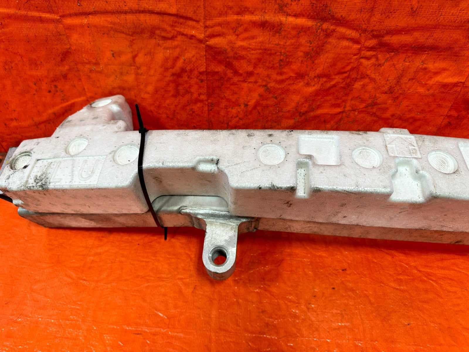 08 15 INFINITI G37 COUPE   FRONT CRASH BEAM REINFORCEMENT IMPACT RE BAR OEM 3284