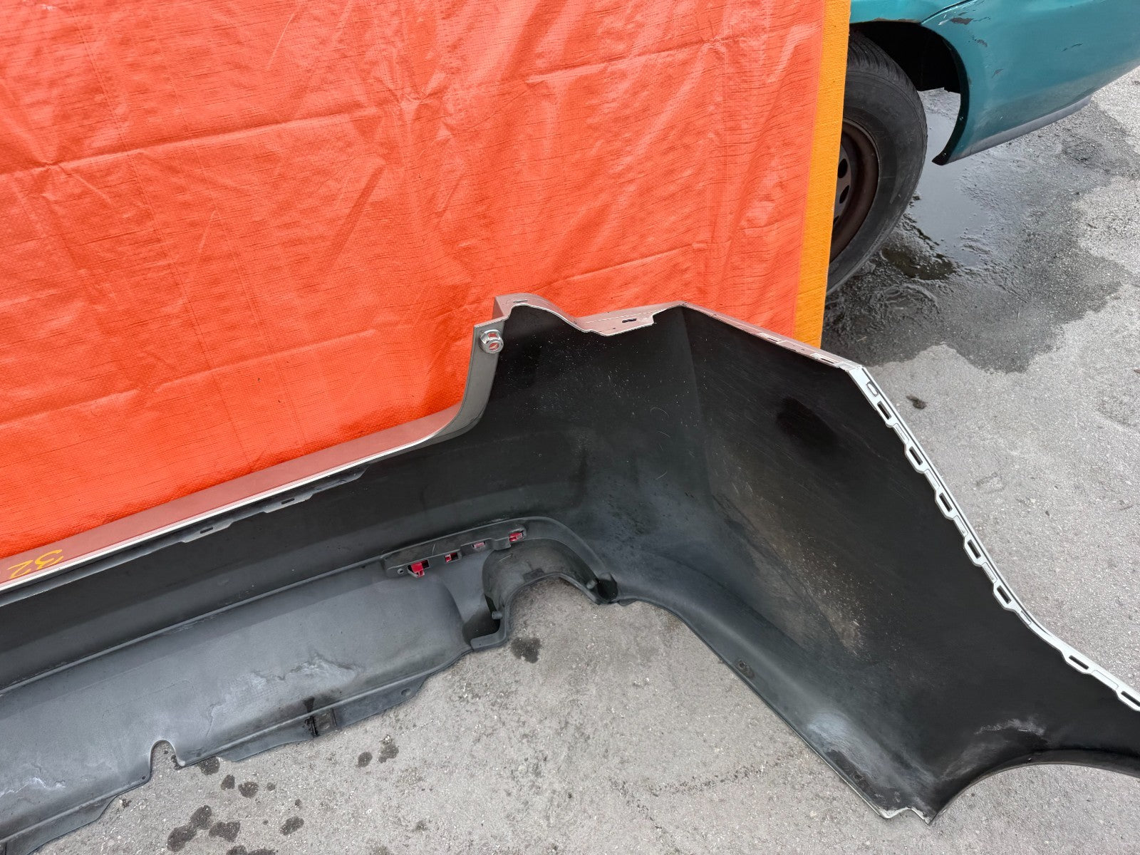 09 14 ACURA TSX   REAR BUMPER COVER WITH REFLECTORS   OEM FACTORY OE 32112