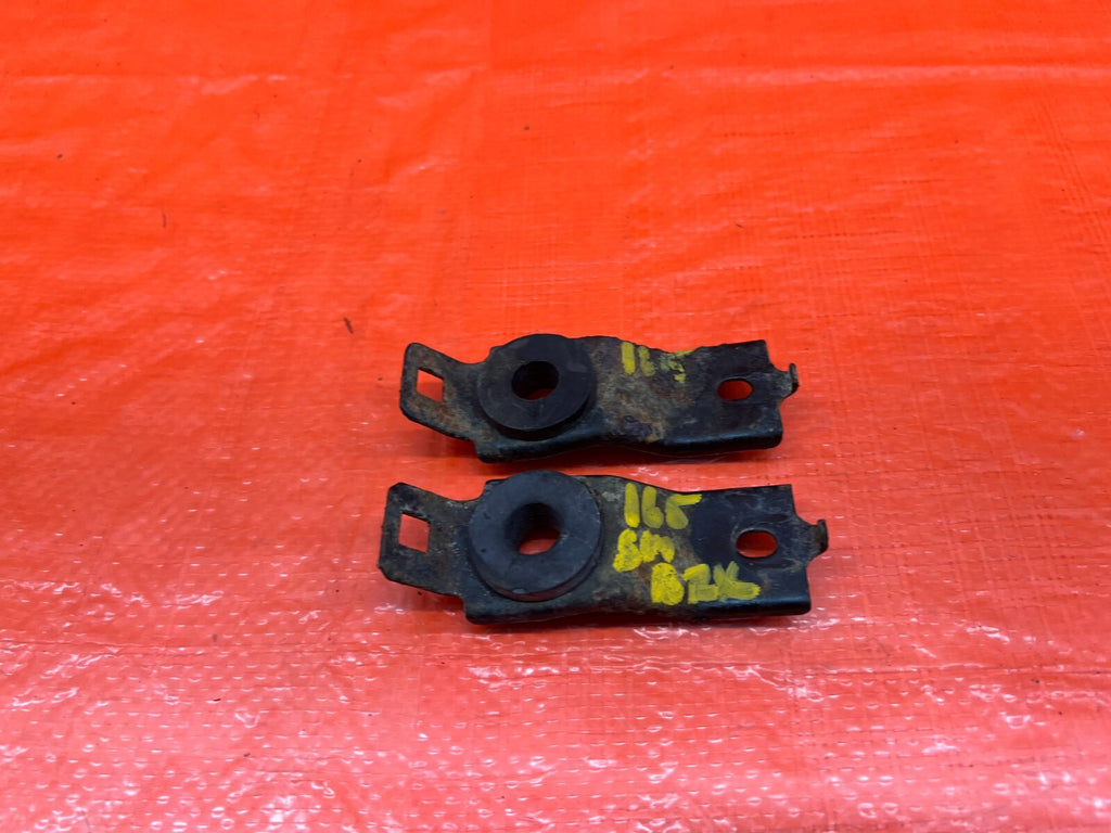 94 01 ACURA INTEGRA   RADIATOR MOUNTING BRACKET SET LEFT & RIGHT B18   OEM #1654