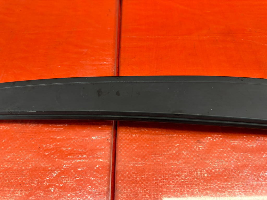 95 98 HONDA ODYSSEY   DRIVER LEFT REAR DOOR SASH TRIM   OEM FACTORY #1936