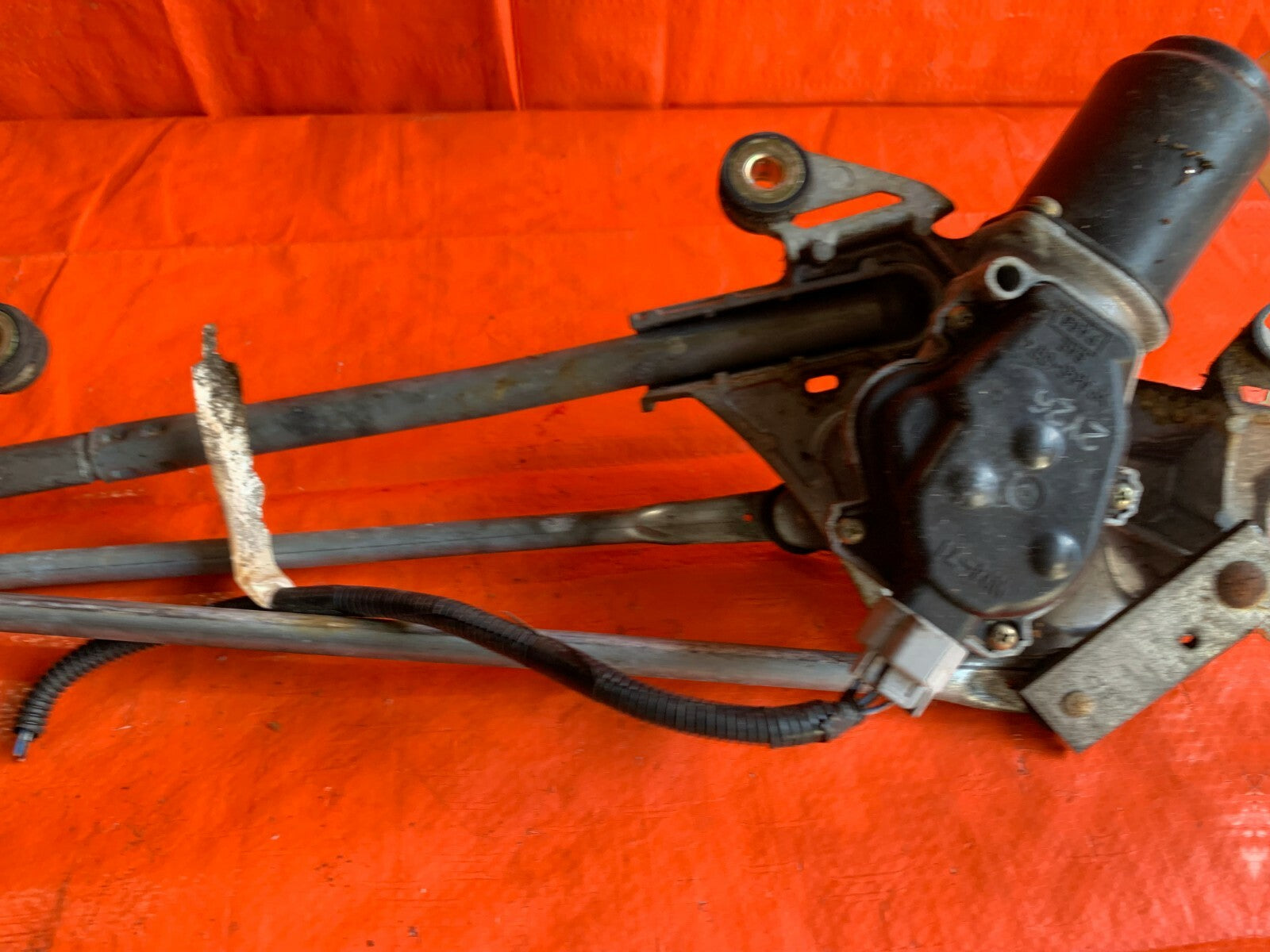 OEM 2003 03 ACURA RSX TYPE S   WINDSHIELD WIPER MOTOR WITH LINKAGE W/ PIGTAILS4