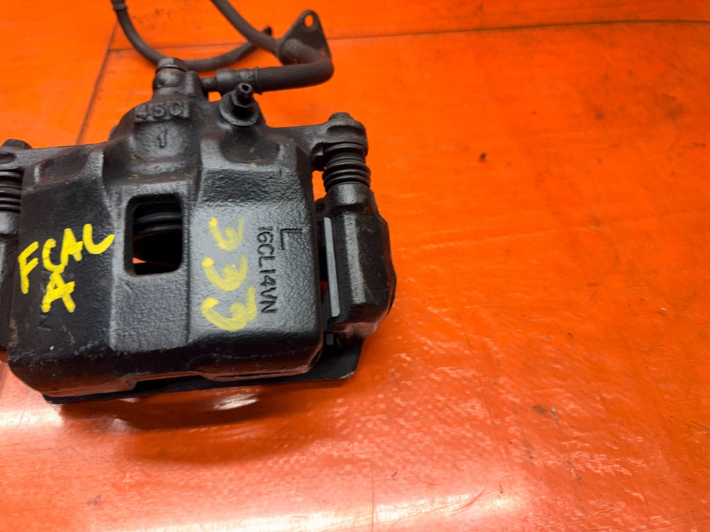 92 95 HONDA CIVIC 1.6L DRIVER LEFT FRONT BRAKE CALIPER WITH BRACKET OEM #33312