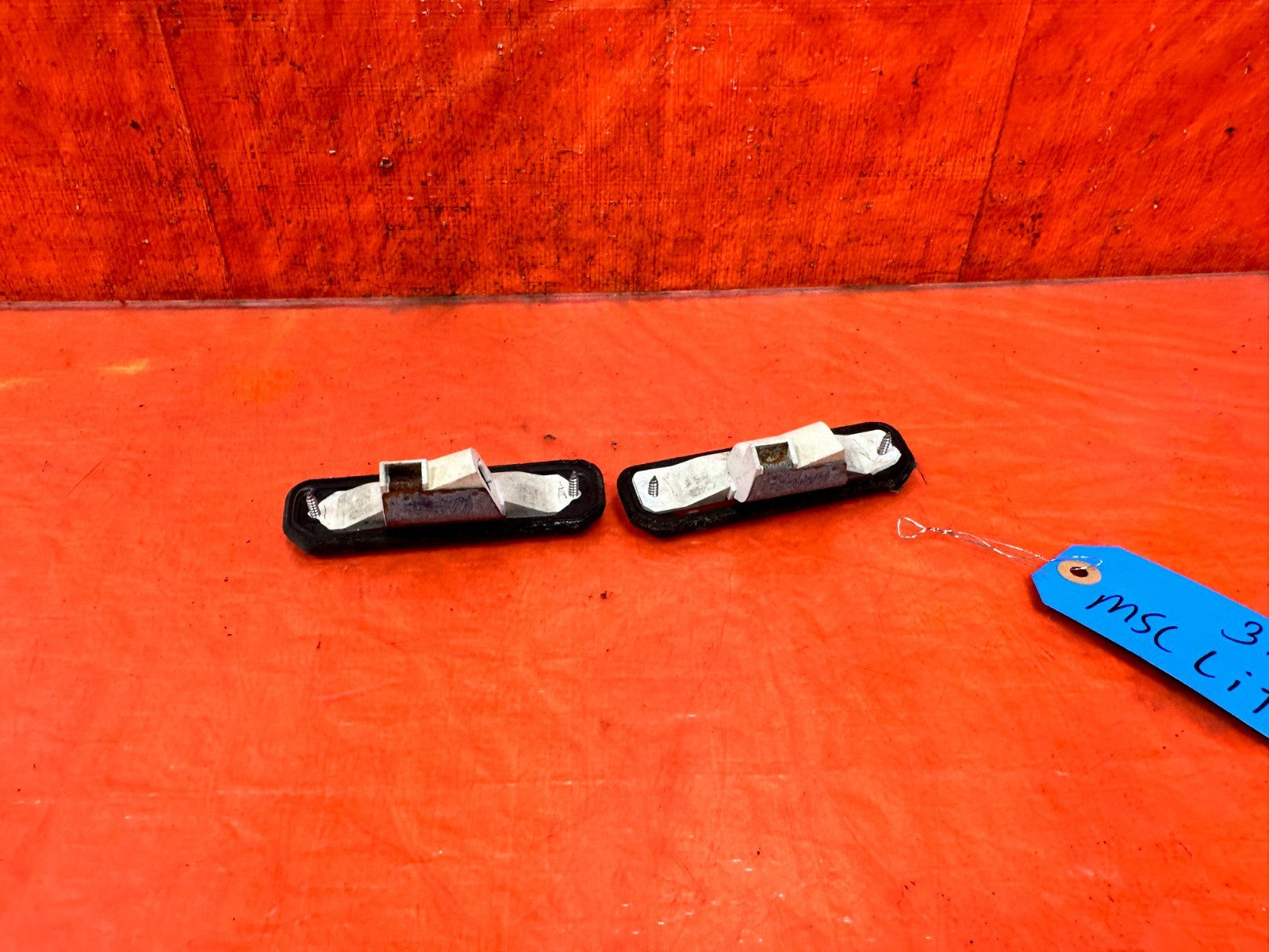 96 00 HONDA CIVIC   LEFT AND RIGHT LICENSE PLATE LIGHTS LAMPS   OEM  3196