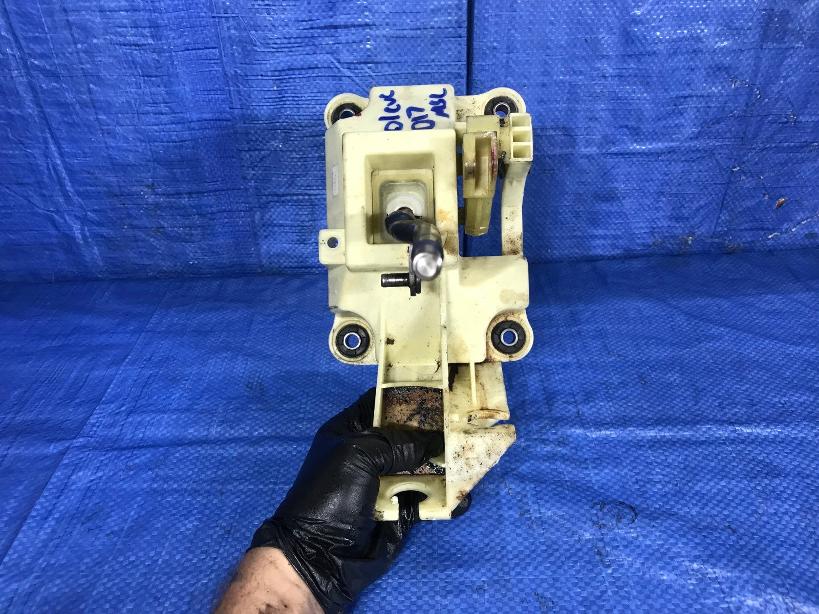 OEM 2002 02 HONDA CIVIC LX 4D SEDAN M/T   5 SPEED MANUAL SHIFTER BOX4