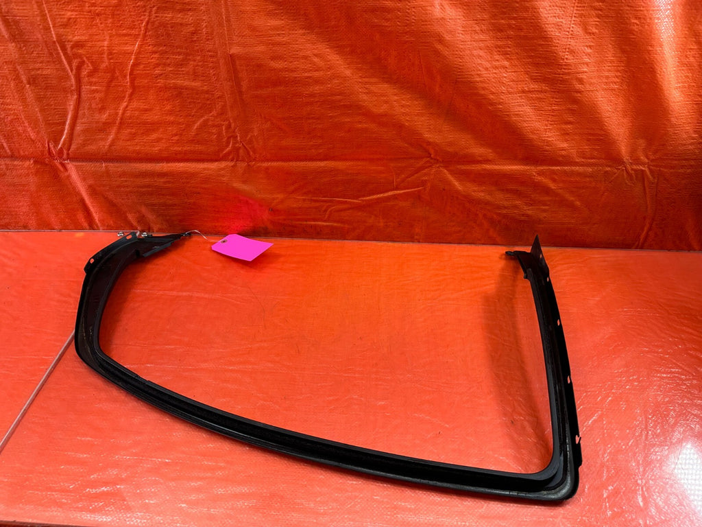 04 08 ACURA TL   DRIVER LEFT REAR   INTERIOR UPPER GLASS DOOR TRIM OEM 2346