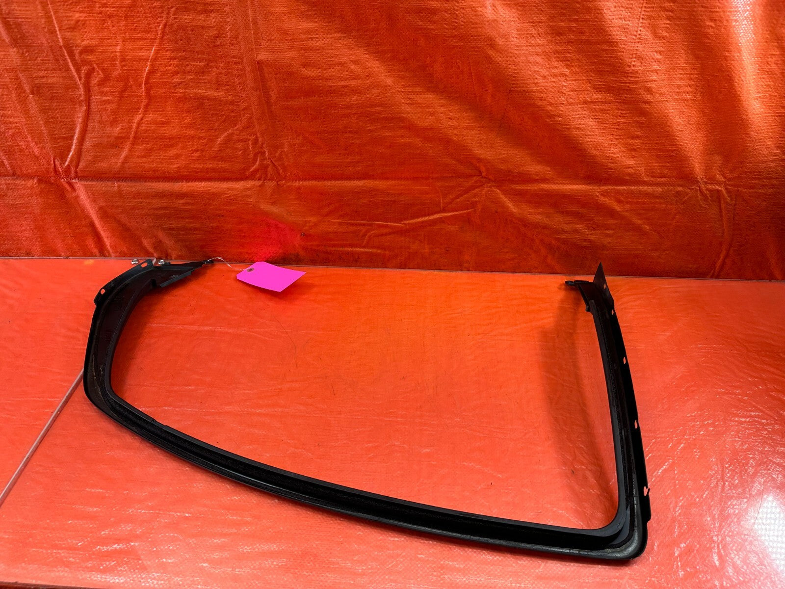 04 08 ACURA TL   DRIVER LEFT REAR   INTERIOR UPPER GLASS DOOR TRIM OEM 2346