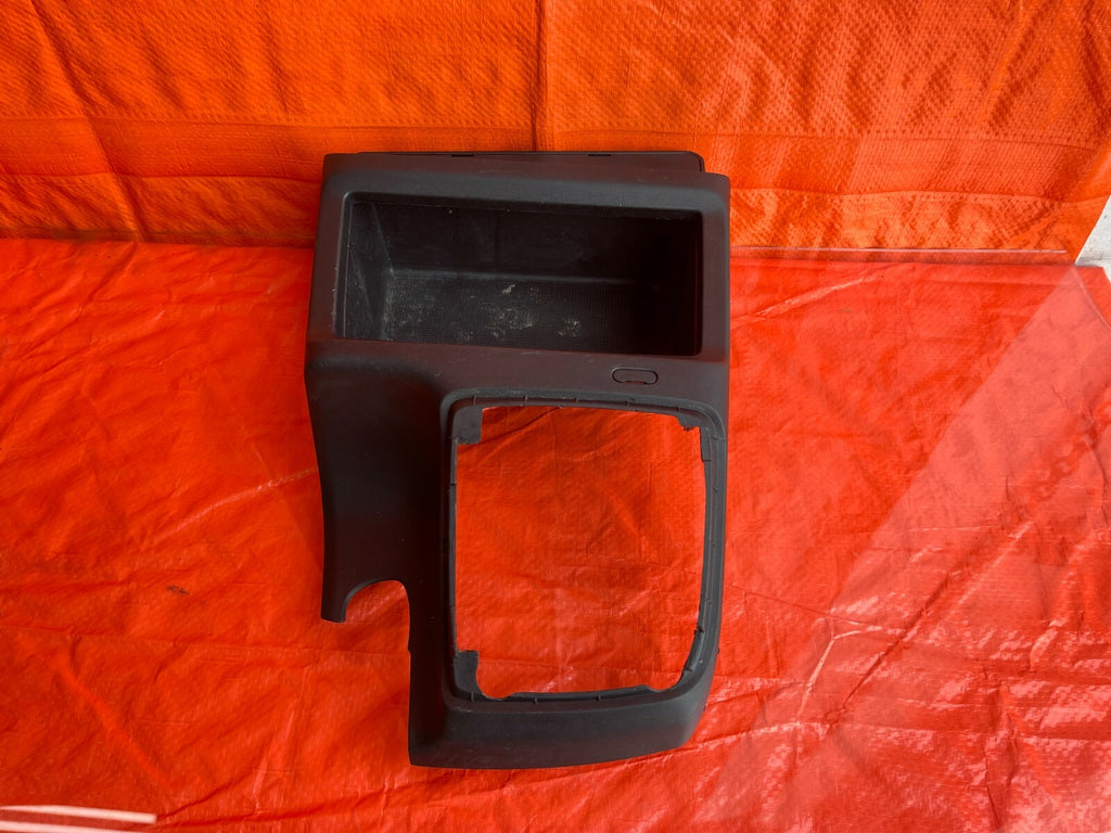 2006 HONDA CIVIC SI   06 SI MODEL ONLY   CENTER SHIFTER CONSOLE TRIM PLASTIC OEM0