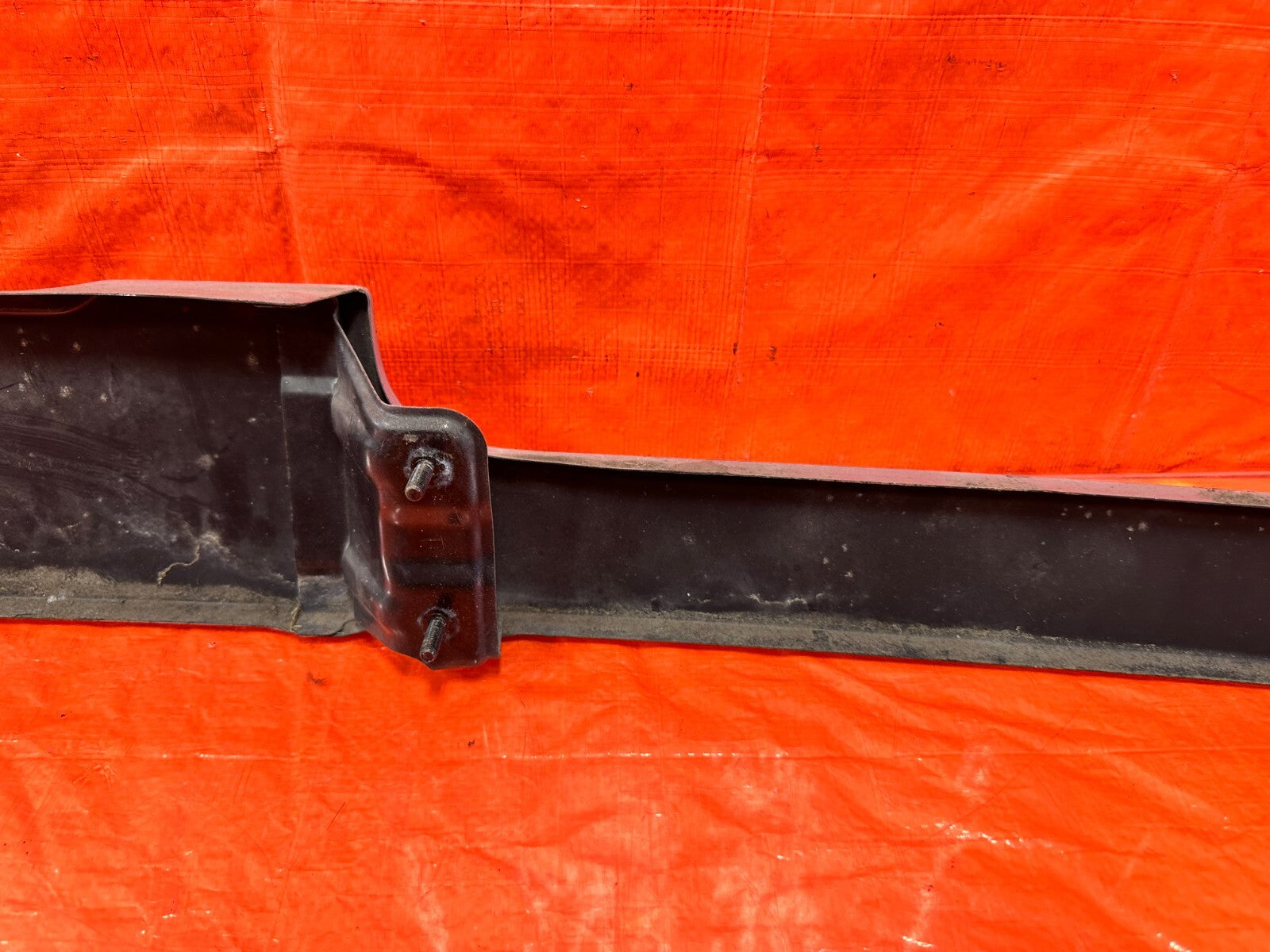 94 01 ACURA INTEGRA REAR BUMPER TAIL LIGHT LAMP GATE TRIM UPPER SKIRT PANEL #28116