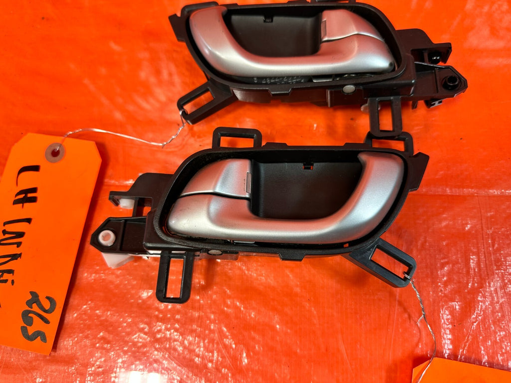 12 15 HONDA CIVIC SI 2D COUPE   LEFT AND RIGHT INTERIOR DOOR HANDLES W/ TRIM 2658