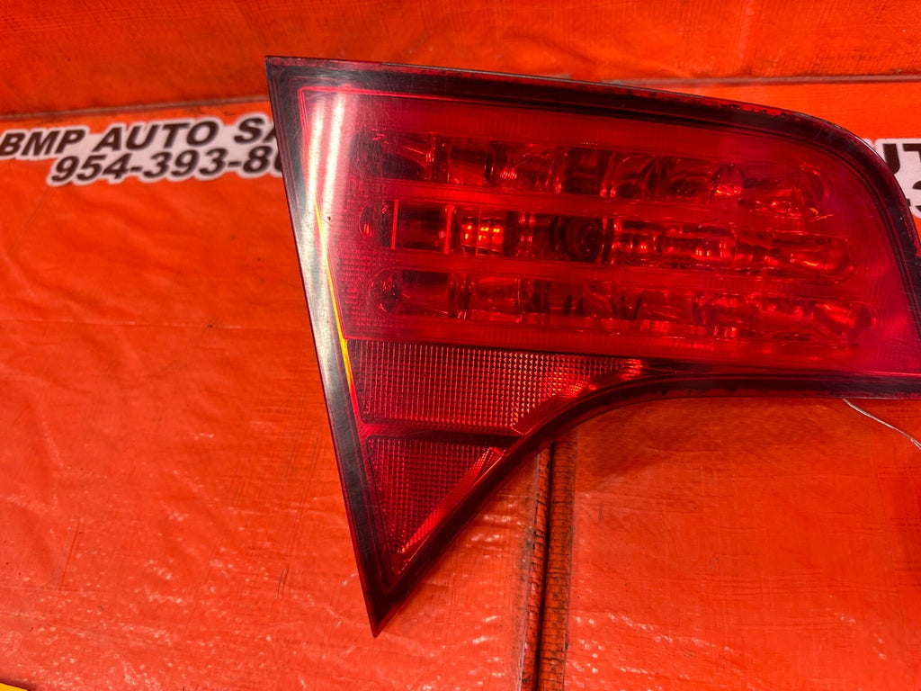 06 08 HONDA CIVIC SEDAN   PASSENGER RIGHT INNER TRUNK TAIL LIGHT LAMP   OEM #2606