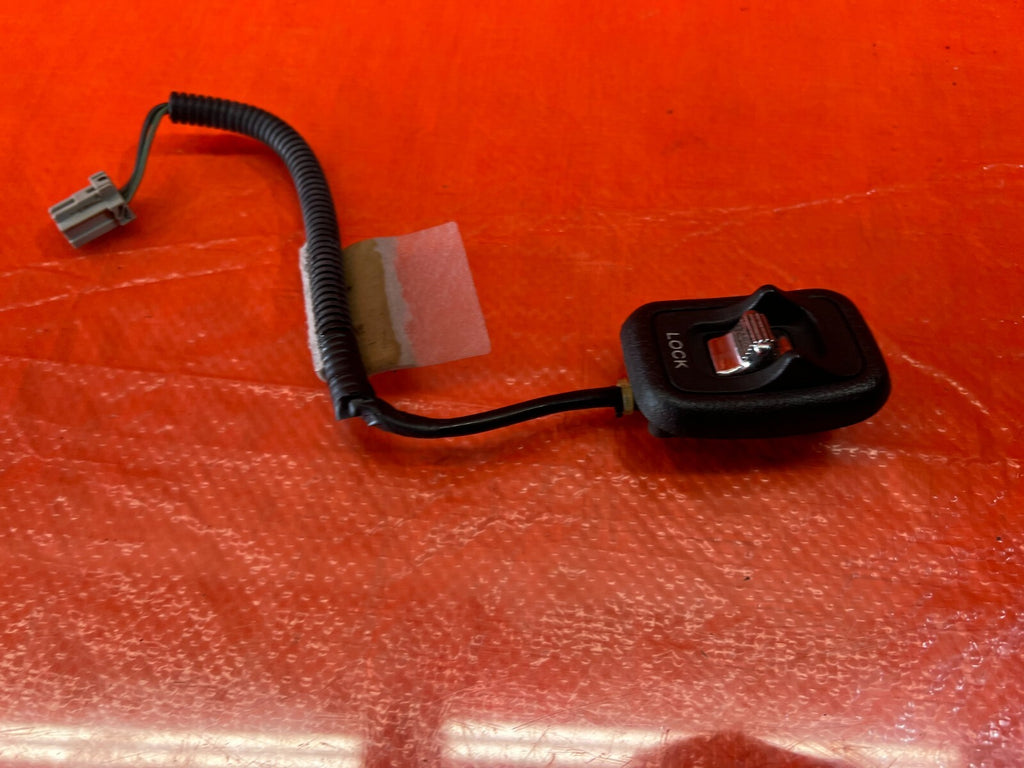 90 93 ACURA INTEGRA 2D   POWER DOOR LOCK SWITCH   LEFT OR RIGHT   OEM #1605
