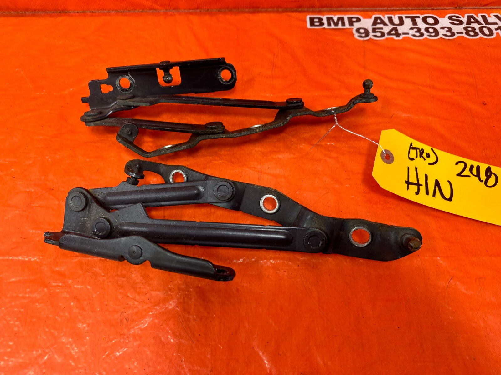 08 15 INFINITI G37 Q60 COUPE   LEFT AND RIGHT TRUNK HINGES   OEM #2486