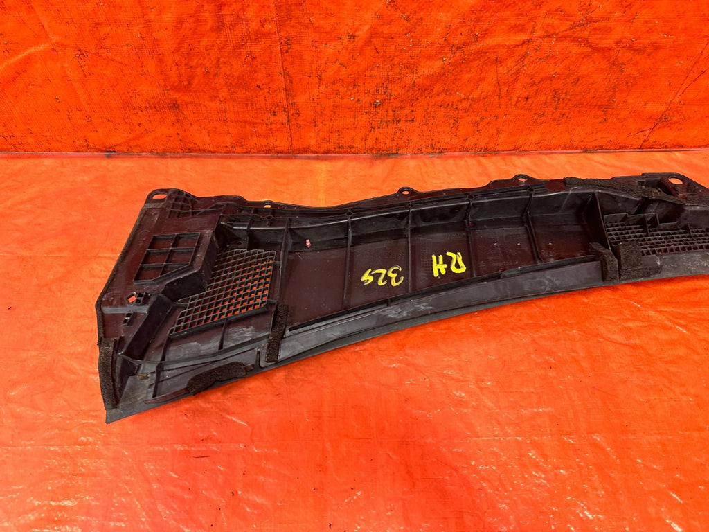 08 15 INFINITI G37 & Q60    2D COUPE   PASSENGER RIGHT WIPER COWL TRIM OEM #32910