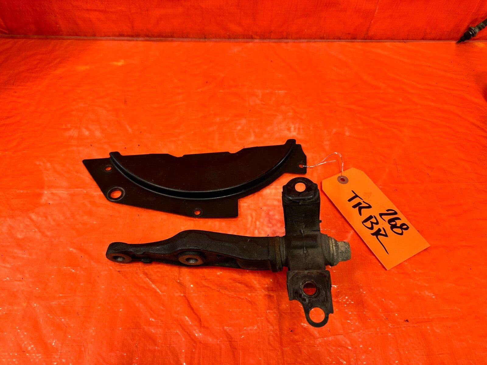 96 01 ACURA INTEGRA   AUTOMATIC LOWER TRANSMISSION TORQUE MOUNT BRACKET OEM #2684