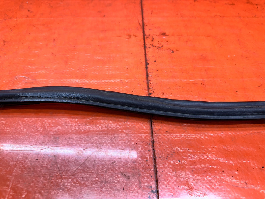 02 06 ACURA RSX LEFT DRIVER DOOR CHASSIS WEATHERSTRIP SEAL OEM #06RSX8