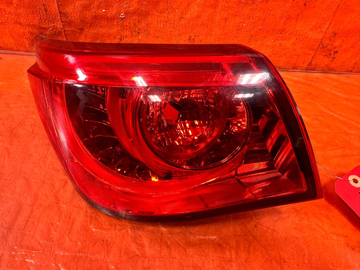 14-17 INFINITI Q50 - DRIVER LEFT OUTER LEFT TAIL LIGHT LAMP - OEM FACTORY #3141