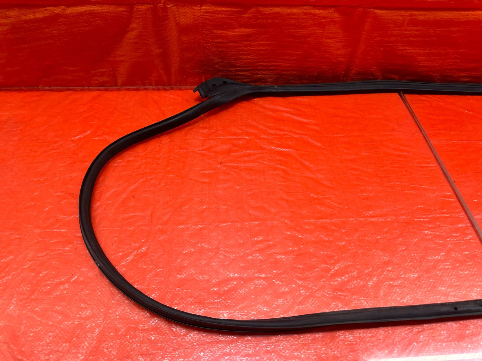 04 08 ACURA TSX   DRIVER LEFT REAR DOOR WEATHER STRIP TRIM SEAL GASKET OEM 19612