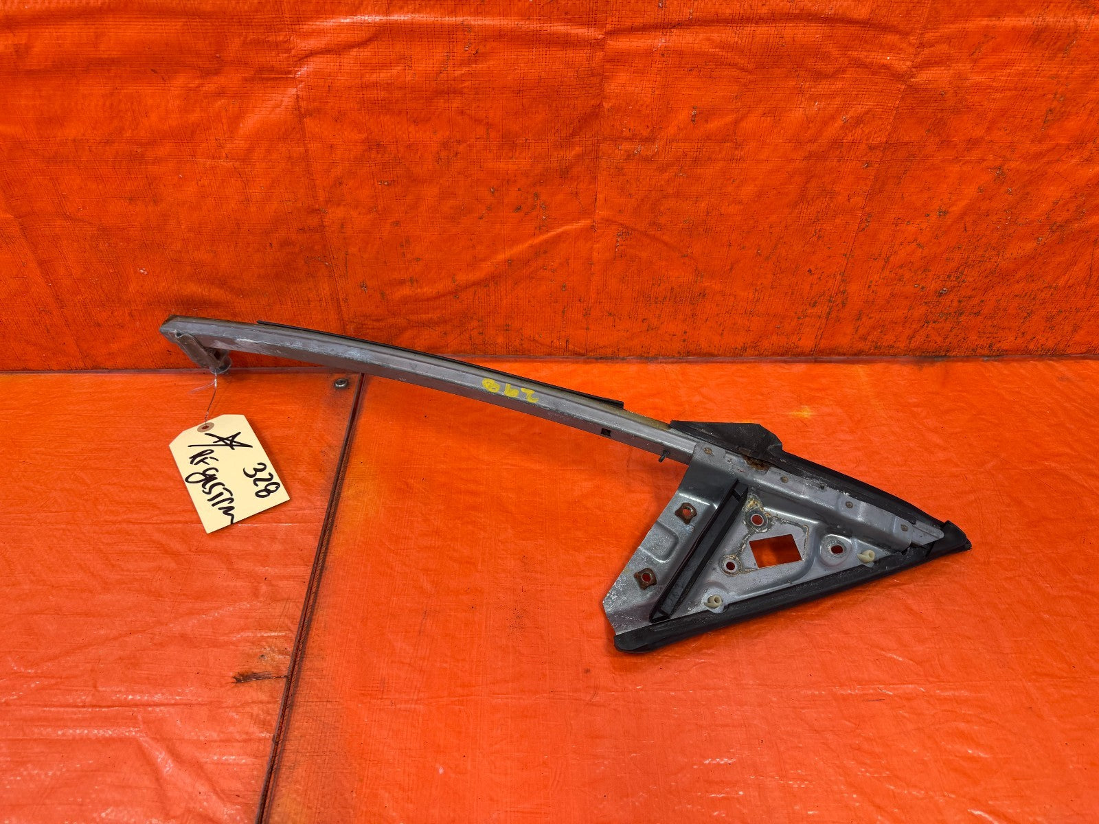 08 13 INFINITI G37 COUPE 2D   WINDOW GUIDE GLASS GUIDE   RIGHT SIDE   OEM #3280