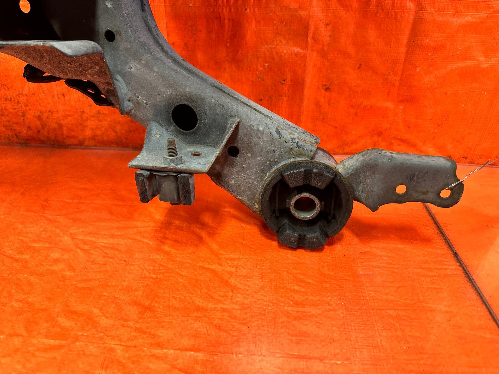 2008 2015 INFINITI G37 REAR SUBFRAME CROSSMEMBER SUSPENSION OEM 55400 JL00B 32821