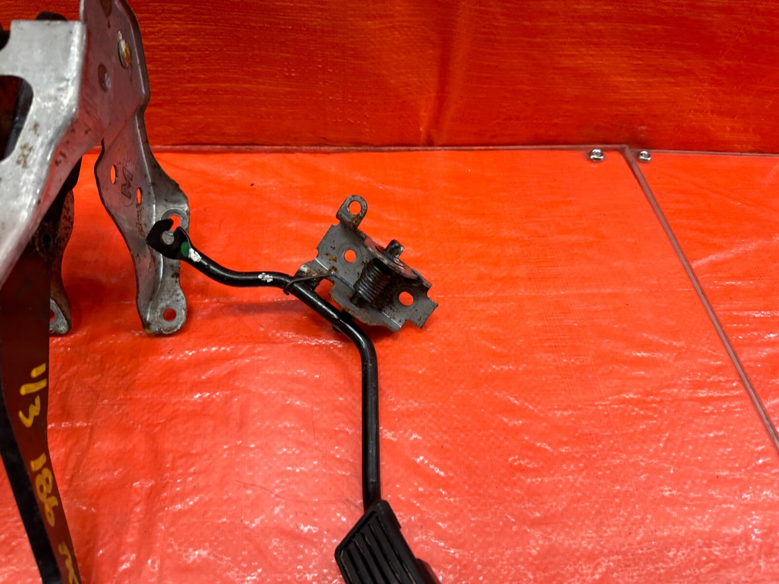 02 05 HONDA CIVIC SI EP3 HATCH   MANUAL PEDALS   GAS BRAKE CLUTCH   OEM #1867
