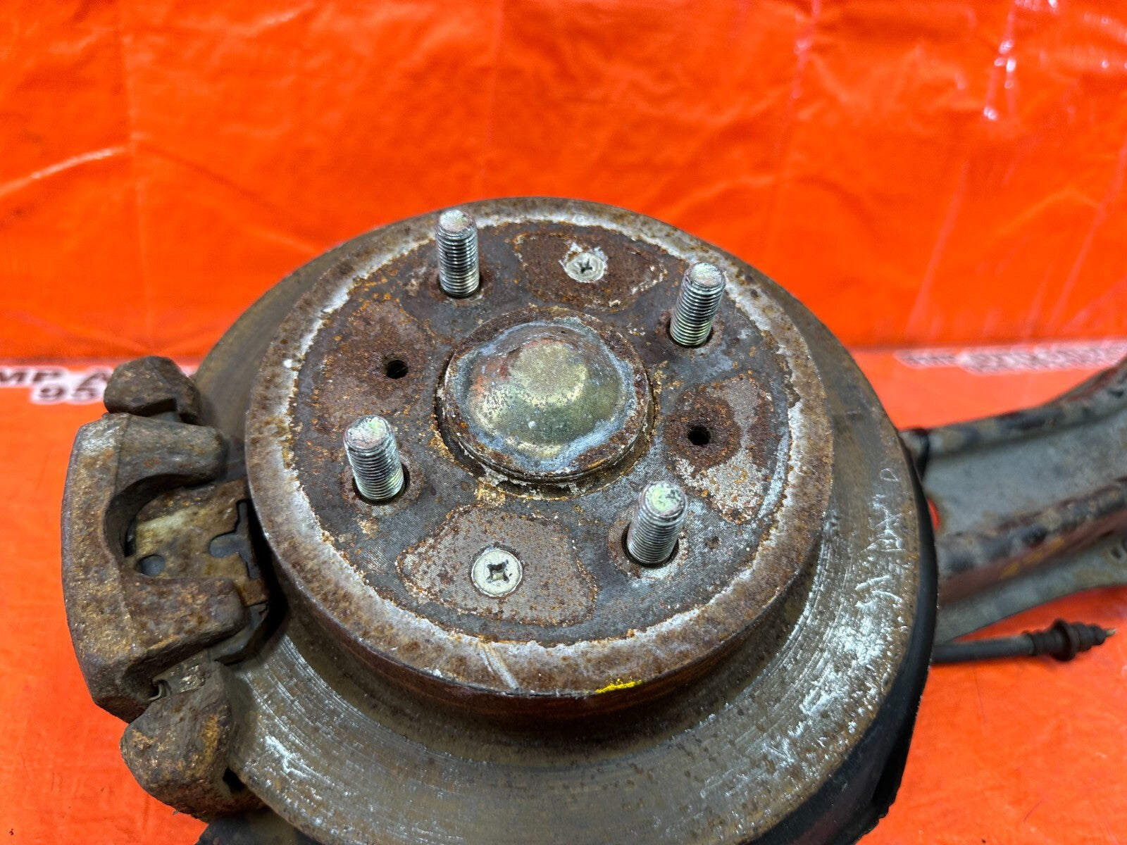 94 01 ACURA INTEGRA   PASSENGER RIGHT REAR TRAILING ARM WITH CALIPER ROTOR CABLE7