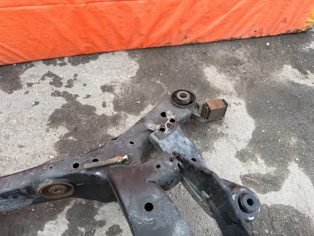 08 15 INFINITI G37 COUPE & CONVERTIBLE   REAR SUBFRAME CROSSMEMBER K FRAME   32017