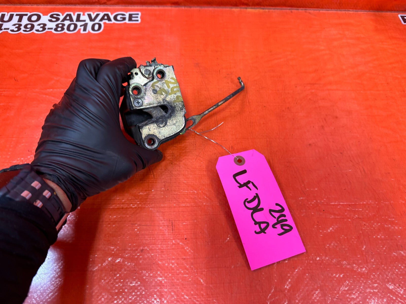 95 97 TOYOTA TACOMA   NON POWER MODEL DRIVER LEFT DOOR LOCK ACTUATOR OEM 2496
