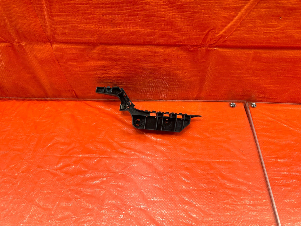 04 08 ACURA TSX   FENDER MOUNTING BRACKET SUPPORT BRACE BUMPER CLIP   LEFT #19610