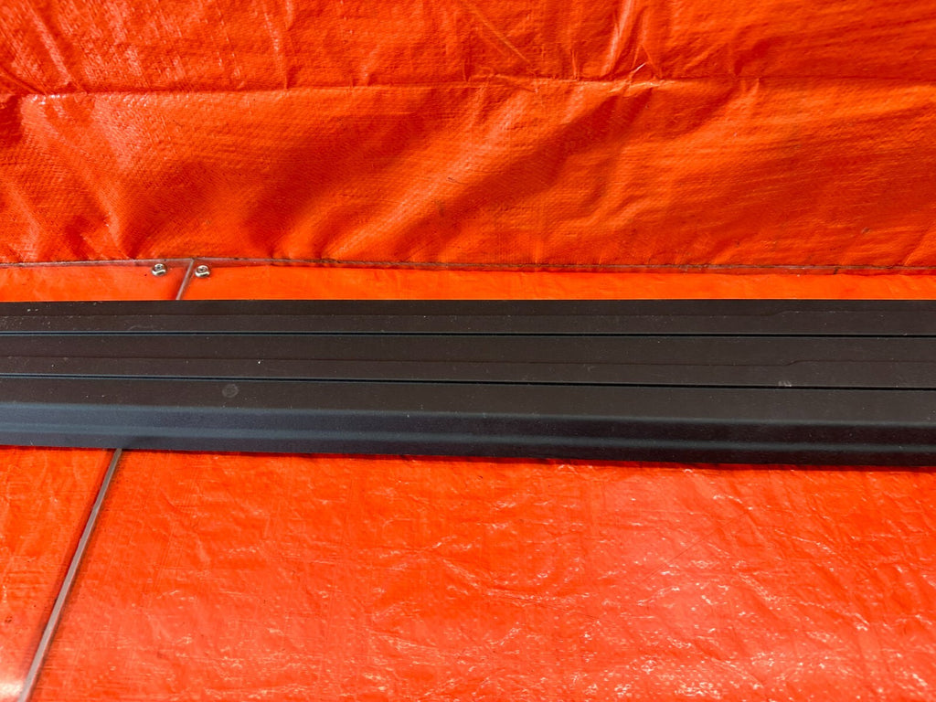 15 20 FORD F 150   PASSENGER RIGHT SIDE REAR BED RAIL CAP FL34 8429140 ADW   OEM3