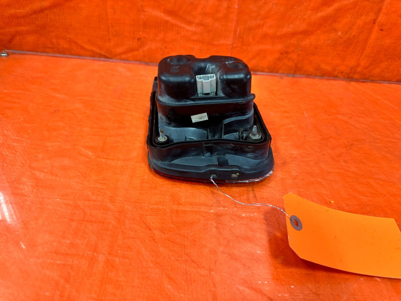 99 00 HONDA CIVIC COUPE   DRIVER LEFT   INNER TRUNK TAIL LIGHT LAMP OEM #1246