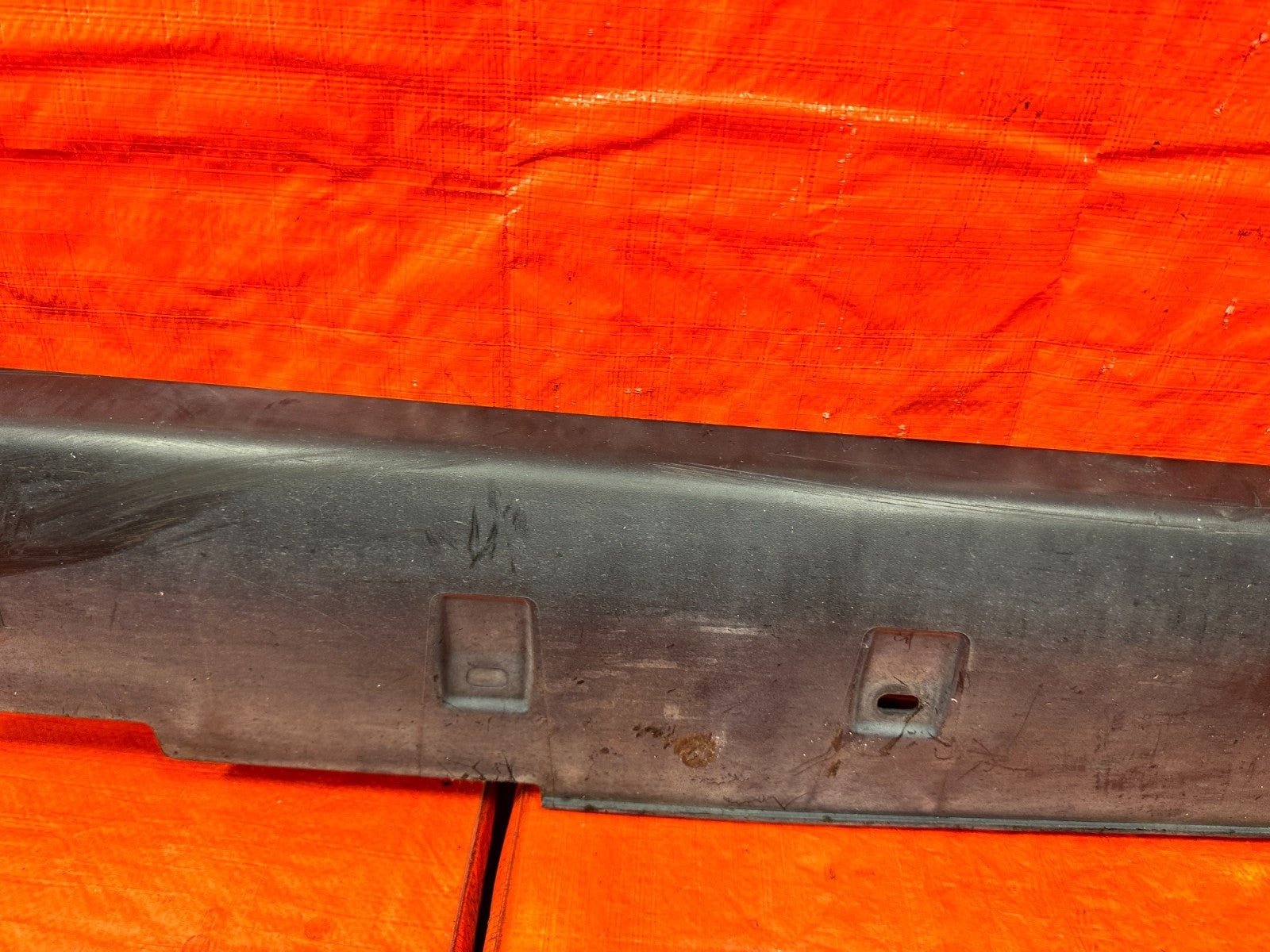 94 01 ACURA INTEGRA   2 DOOR   SIDE SKIRT ROCKER MODLING RIGHT SIDE OEM #3095