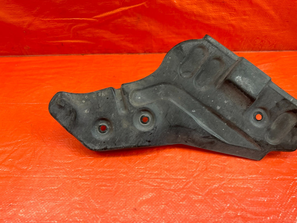 08 10 INFINITI G37 2D COUPE   SPLASH SHIELD REAR UNDER COVER RIGHT   OEM #2156