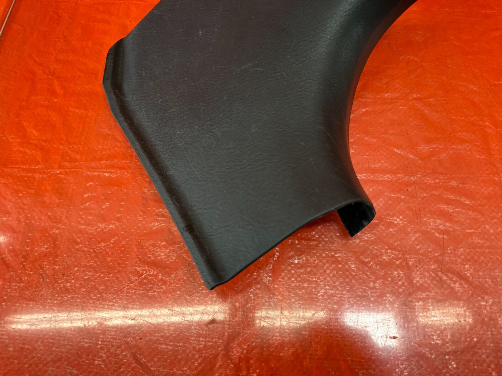 02 03 HONDA CIVIC SI EP3 HATCHBACK   KICK PANEL   PASSENGER RIGHT SIDE   OEM 2135