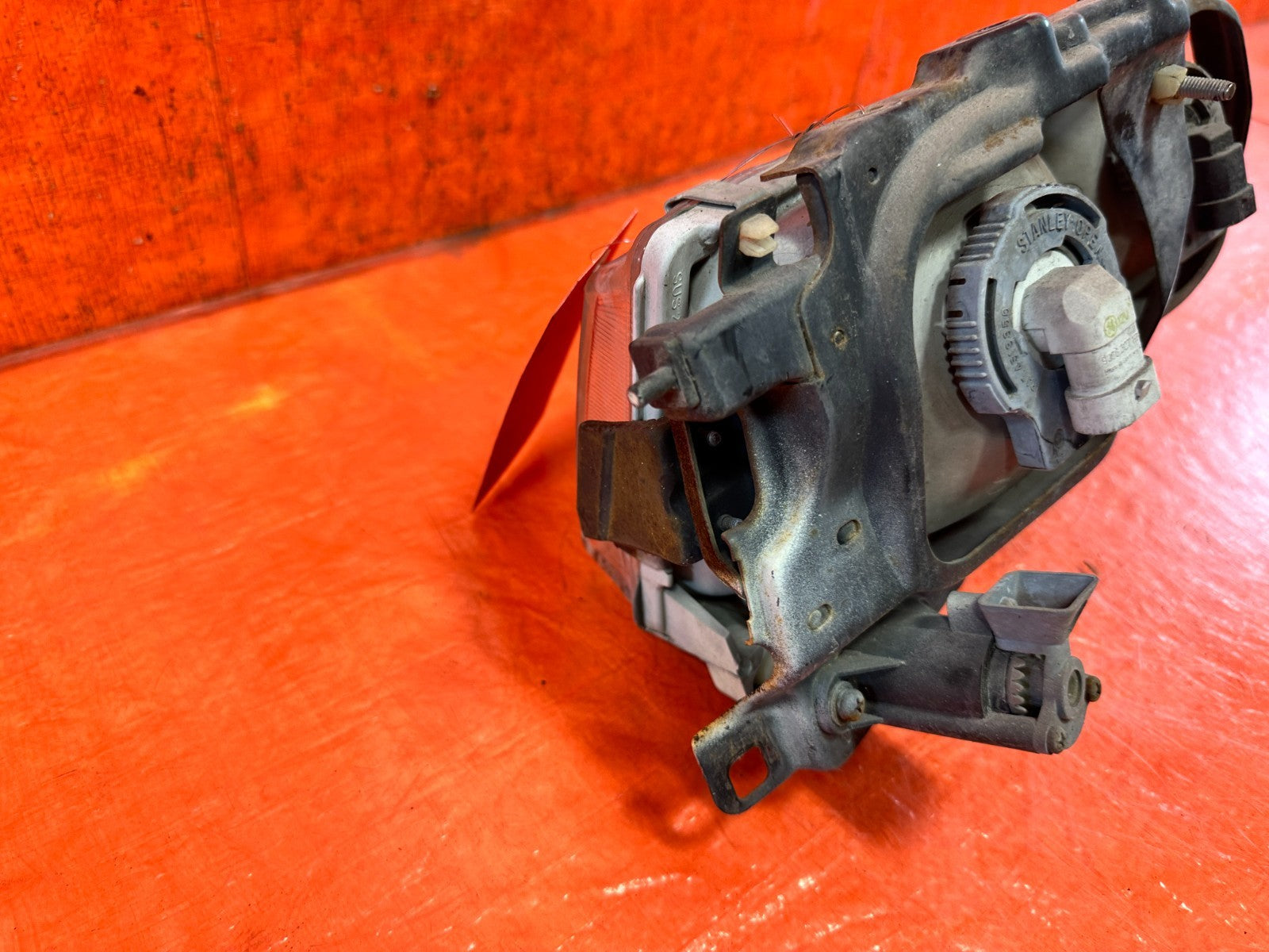 90 91 HONDA CIVIC HATCHBACK   DRIVER LEFT HEADLIGHT HEADLAMP   OEM 3256