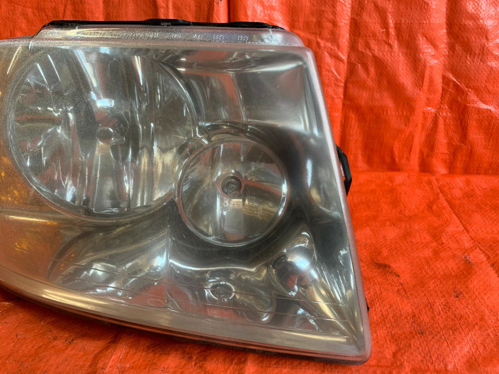 OEM 2003 2004 2005 2006 FORD EXPEDITION   PASSENGER RIGHT HEADLIGHT HEADLAMP2